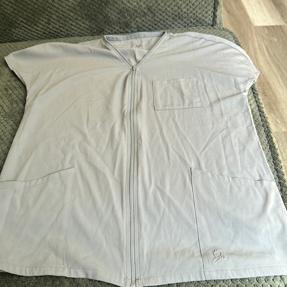 JAANUU SCRUB TOP